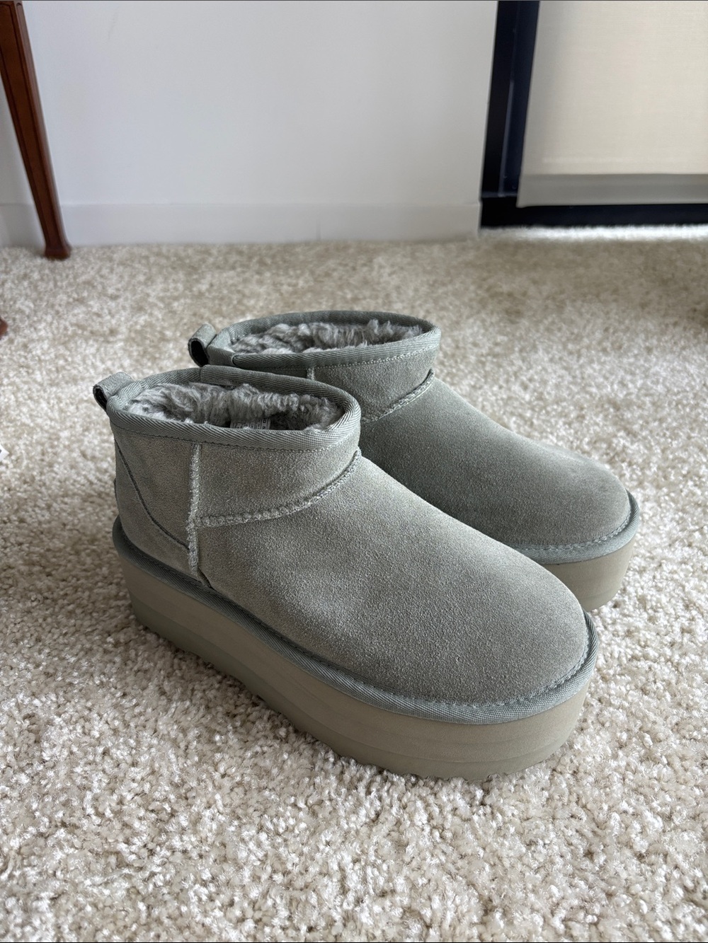 Uggs platform shoes